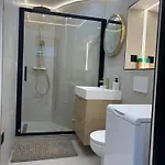 2 Pieces Centre Juan Moderne Avec Piscine Tennis Апартаменты