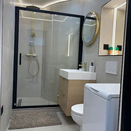 2 Pieces Centre Juan Moderne Avec Piscine Tennis شقة