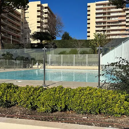 2 Pieces Centre Juan Moderne Avec Piscine Tennis * Antibes