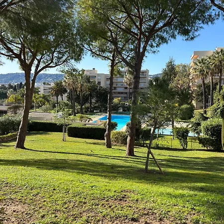 2 Pieces Centre Juan Moderne Avec Piscine Tennis شقة أنتيب