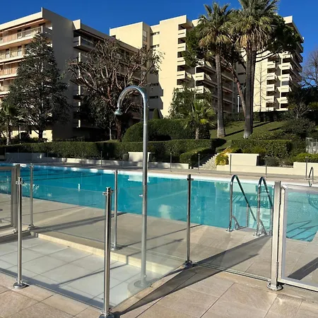 2 Pieces Centre Juan Moderne Avec Piscine Tennis * Antibes